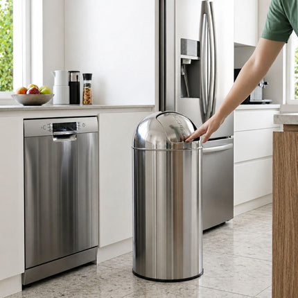 Poubelle de 70 L en acier inoxydable avec couvercle à pression et seau intérieur