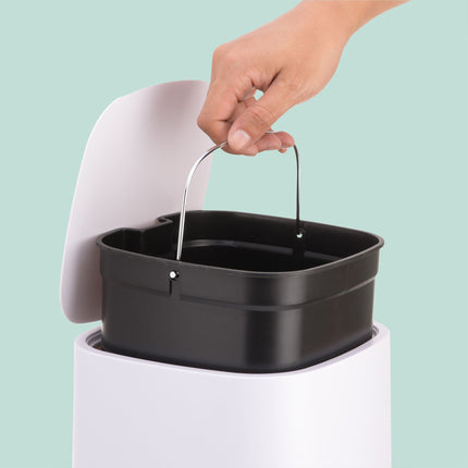 Poubelle carrée à pédale de 9 L, en plastique, avec couvercle à fermeture douce