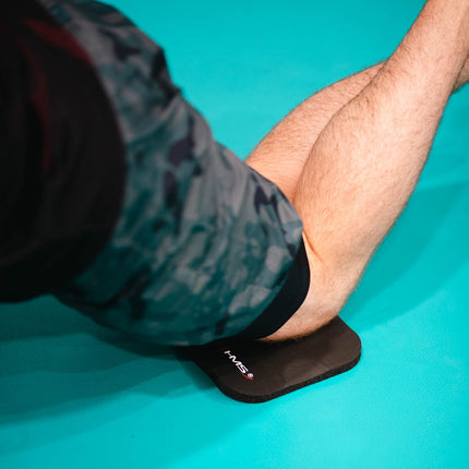 Bauchroller mit Matte für Core-Workouts