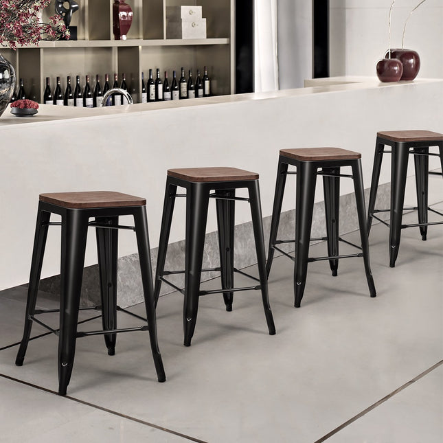 Ensemble de 4 tabourets de bar, assise en bois d'orme, pieds en fer, 66 cm