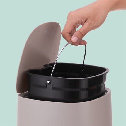 Poubelle de salle de bain, 5 L, fermeture amortie, pédale