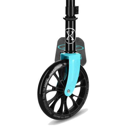 Schwarzer Tretroller, faltbar, leichtes Design