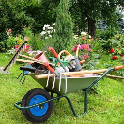 Blaues Schubkarrenrad mit Achse