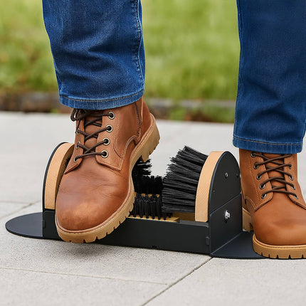 Grattoir à bottes avec brosses de nettoyage triple face