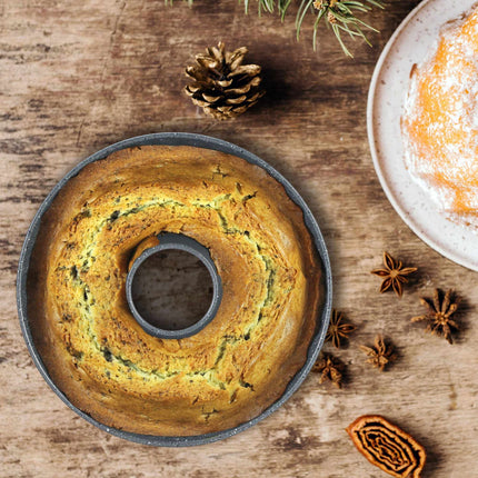 Forme de gâteau gris tacheté
