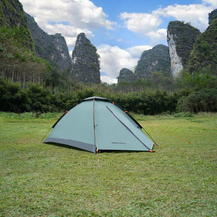 Tente de camping, verte, tombée de la nuit, 2 personnes