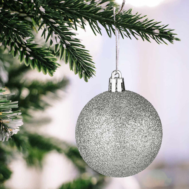 Christbaumkugeln im 100er Pack