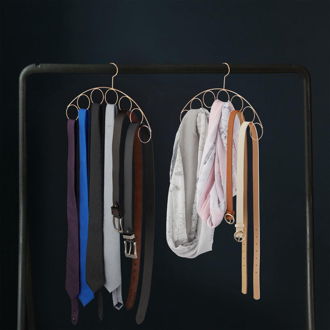 Cintre avec porte-écharpe