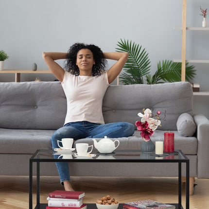 Table basse avec plateau en verre