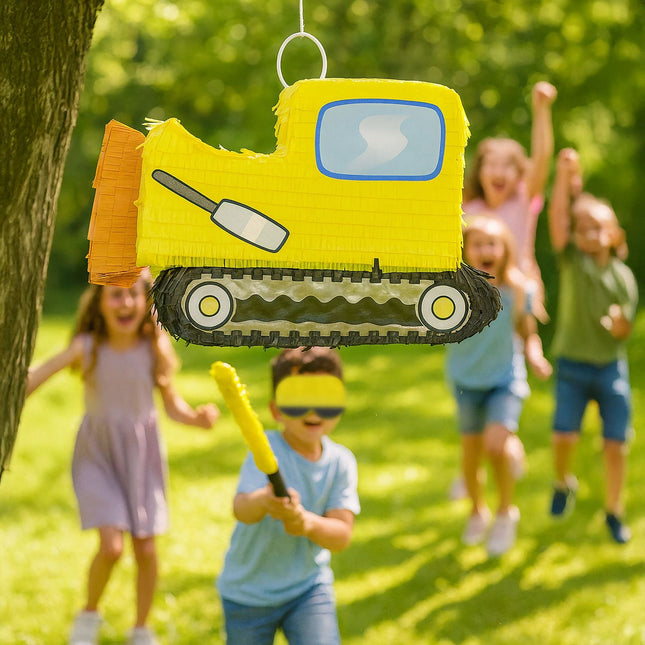 Piñata en forme de véhicule de chantier avec chauve-souris et masque