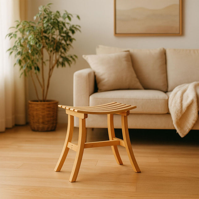 Tabouret courbé en bambou