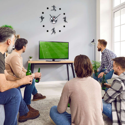 DIY Wanduhr "Fußball