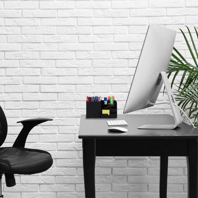 Organisation de bureau en similicuir