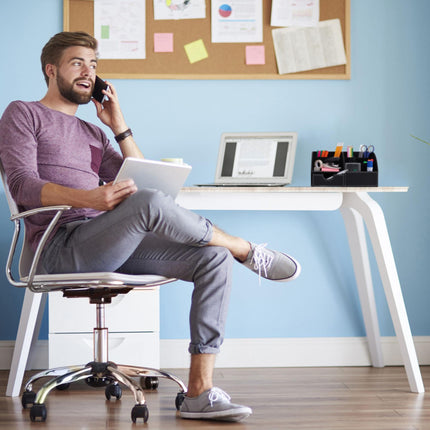 Organisation de bureau en similicuir