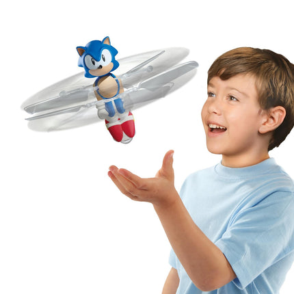 Les héros volants survolent et tournent Sonic
