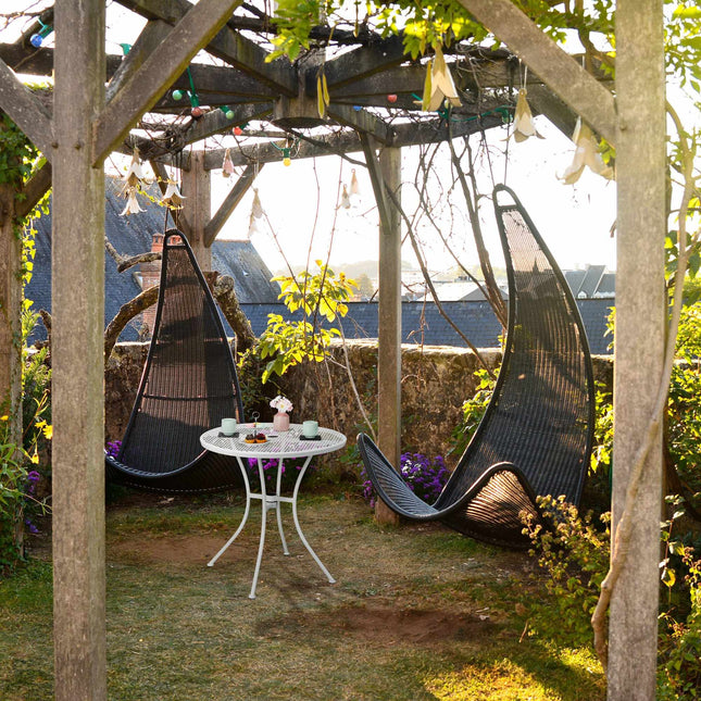 Table de jardin avec trou pour parasol