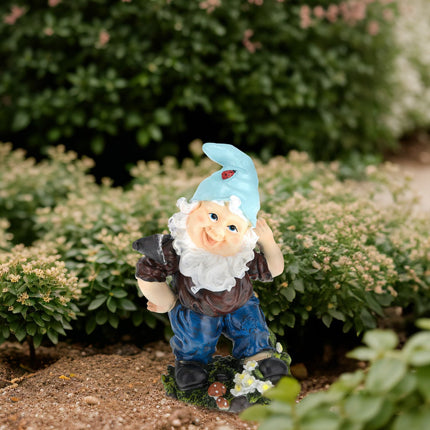 Nain de jardin avec pioche