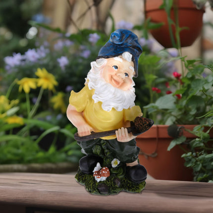 Nain de jardin avec pelle