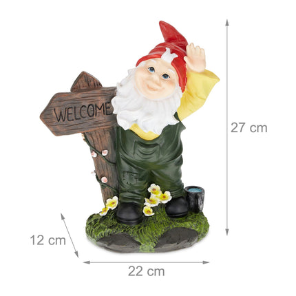 Nain de jardin avec panneau de bienvenue