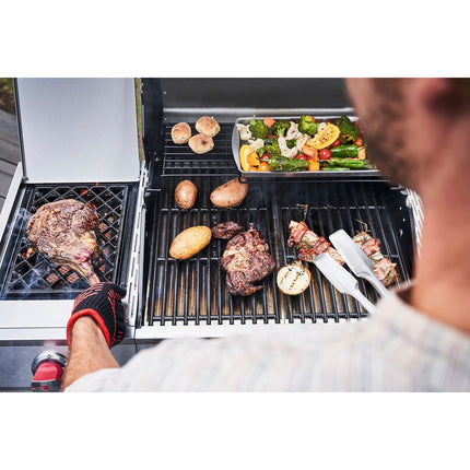 Gasgrill mit TRU-Infrared Technologie, Edelstahl
