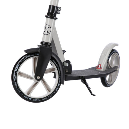 Trottinette grise, pliable, hauteur réglable