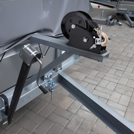 Hand Winch 3500 lb, 33 ft Strap, Two-Way Ratchet