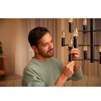 Hue White Ambiance Filament E14 Krone 350 lm 2er-Pack