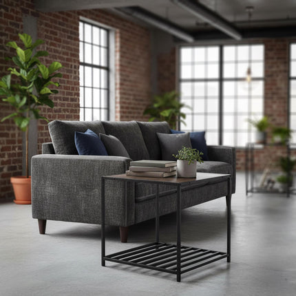 Table d'appoint carrée de style industriel avec étagère en maille