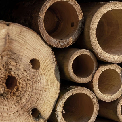 Insektenhotel mit Ständer – Wetterfestes Metalldach