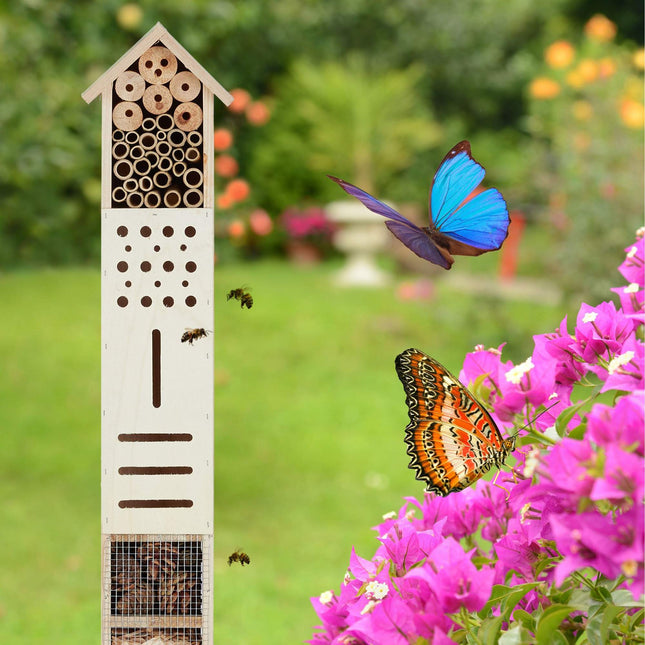 Hôtel à insectes nature