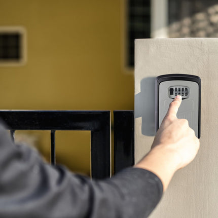 Armoire à clés avec serrure à code à quatre chiffres