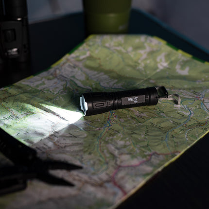 Lampe torche LED, 180 lumens, design compact