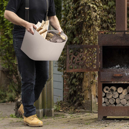 Hellgrauer Holzkorb aus Kunstleder