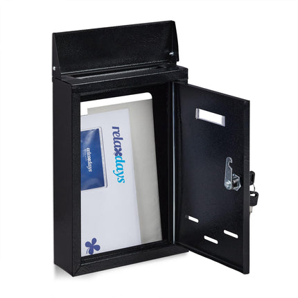 Briefkasten mit Namensschild