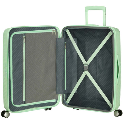 Mittlerer pastelgrüner Koffer – 67cm Spinner