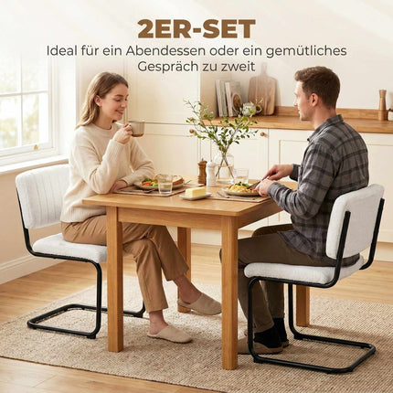 Ensemble de 2 chaises de salle à manger modernes, couleur crème, aspect peluche.