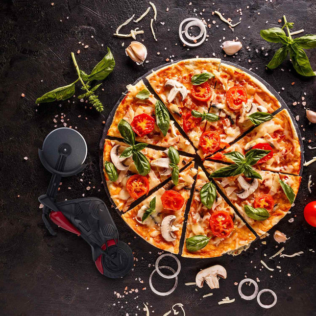 Moto avec coupe-pizza