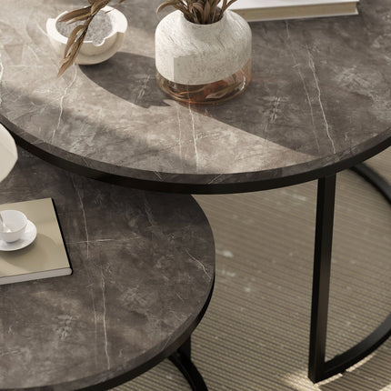 Ensemble de tables basses gigognes, aspect marbre, structure en métal