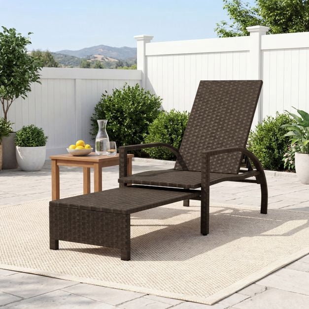 Gartenliege aus Polyrattan mit verstellbarer Rückenlehne