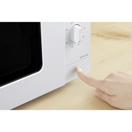 Panasonic Mikrowellenherd 800 W 20 L mit mechanischen Drehreglern, Weiß