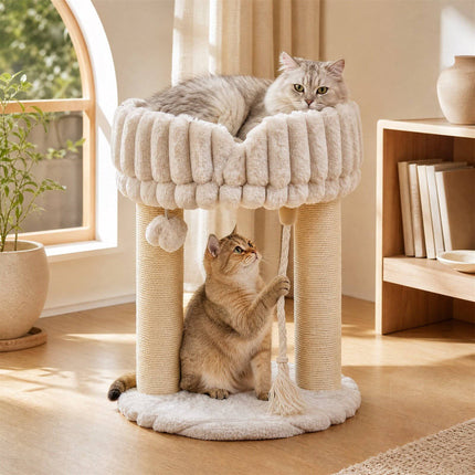 Plüsch-Katzenbaum mit Sisalstämmen und Liegeplattform, Beige
