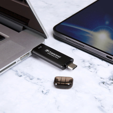 Tragbare SSD ESD310S USB-C 1TB (R1050/W950) Silber