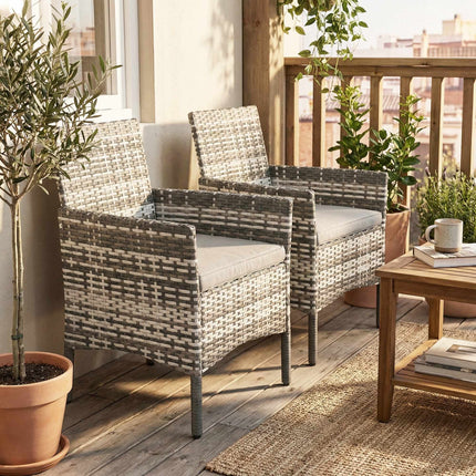 Ensemble de chaises de jardin en rotin gris, rembourrées et résistantes aux intempéries