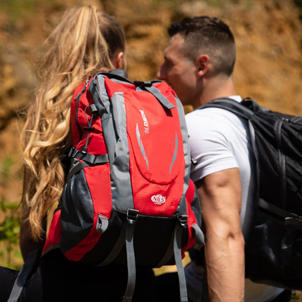 Sac à dos de randonnée rouge, capacité 30 L, léger