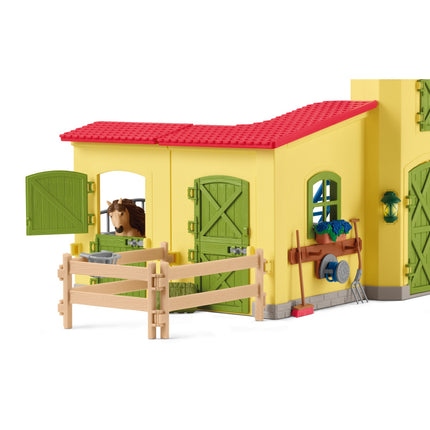 Schleich Farm World Playset Boîte à poney avec étalon poney d'Islande