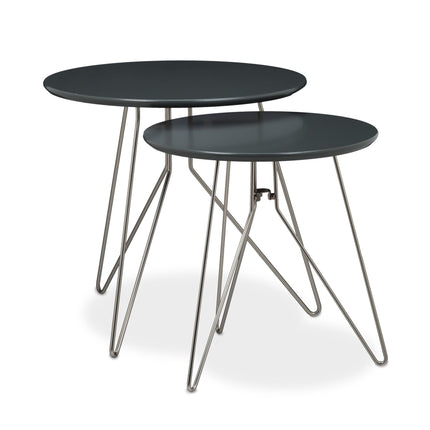Gedeckter Tisch mit 3 Metallbeinen