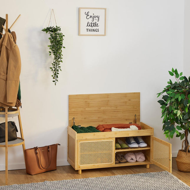 Schuhbank mit Sitzfläche und Rattan-Türen
