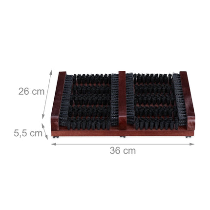 Lavage de chaussures avec brosses