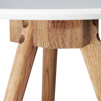 Table d'appoint en ensemble