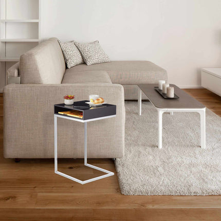 Beistelltisch mit Metallbeinen